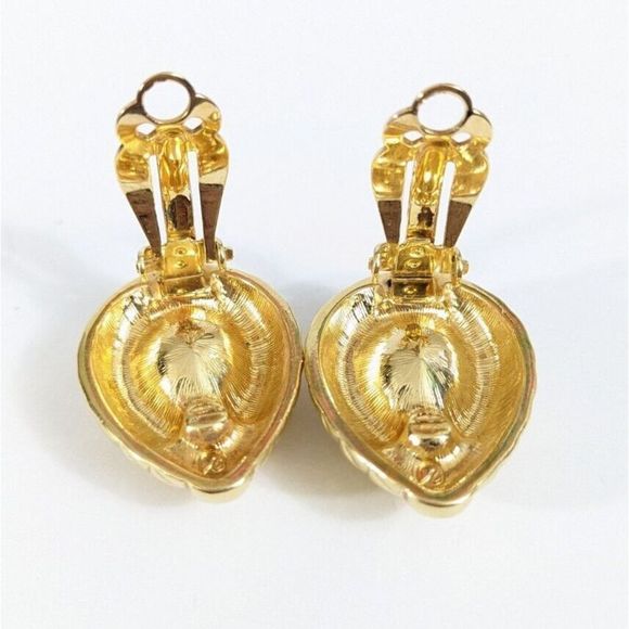 Red Faceted Tear Shape Gold Toned Clip On Earrings - Signed Swarovski Swan Stamp - Picture 8 of 12